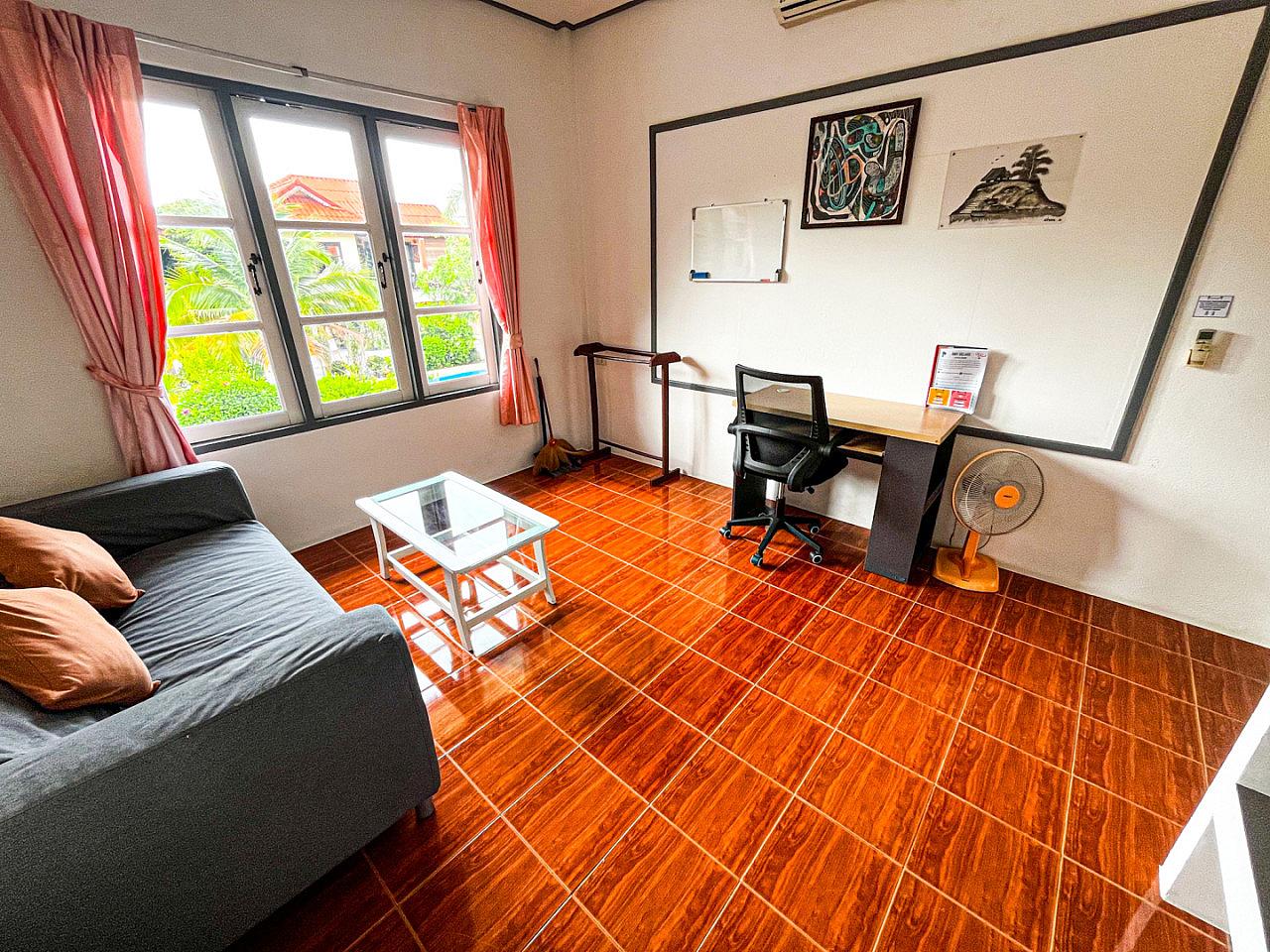  Room + Office Space  -  Charming Coliving in Koh Samui's Serene Tambon Maret  - Gallery -  45