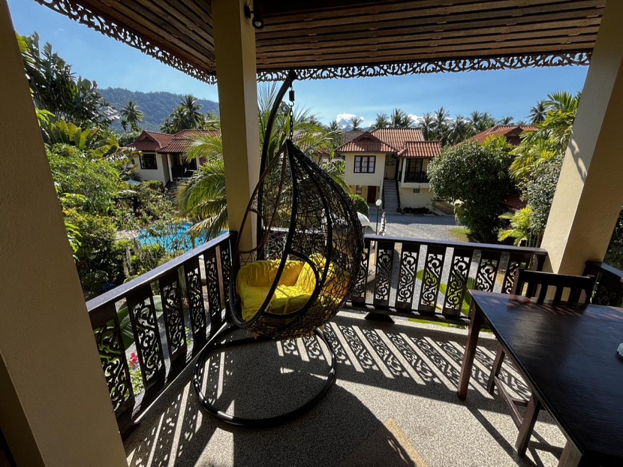  Bed In A 2-Bed Females Only Room  -  Charming Coliving in Koh Samui's Serene Tambon Maret  - Gallery -  39