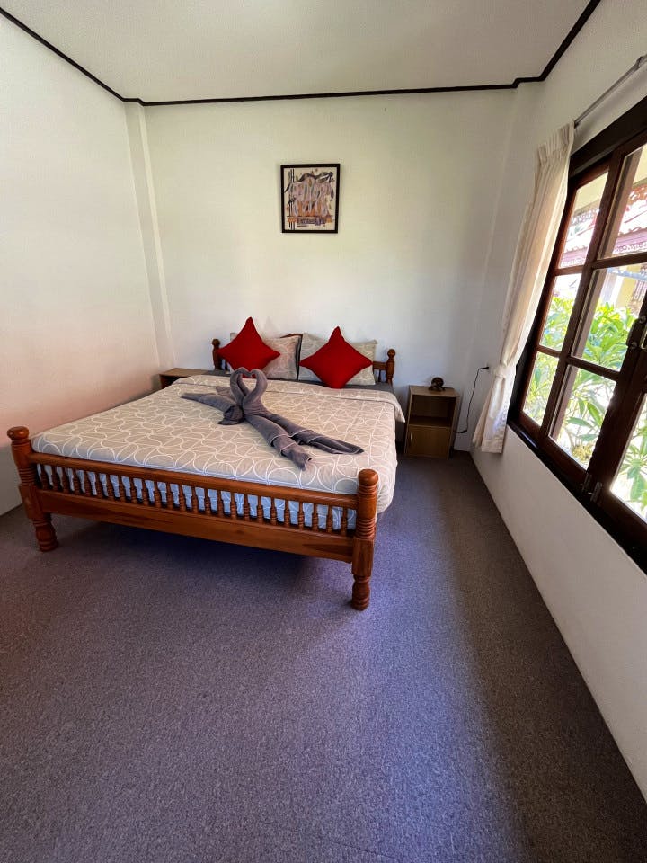 Bed In A 2-Bed Females Only Room - Charming Coliving in Koh Samui's Serene Tambon Maret - Gallery - 7