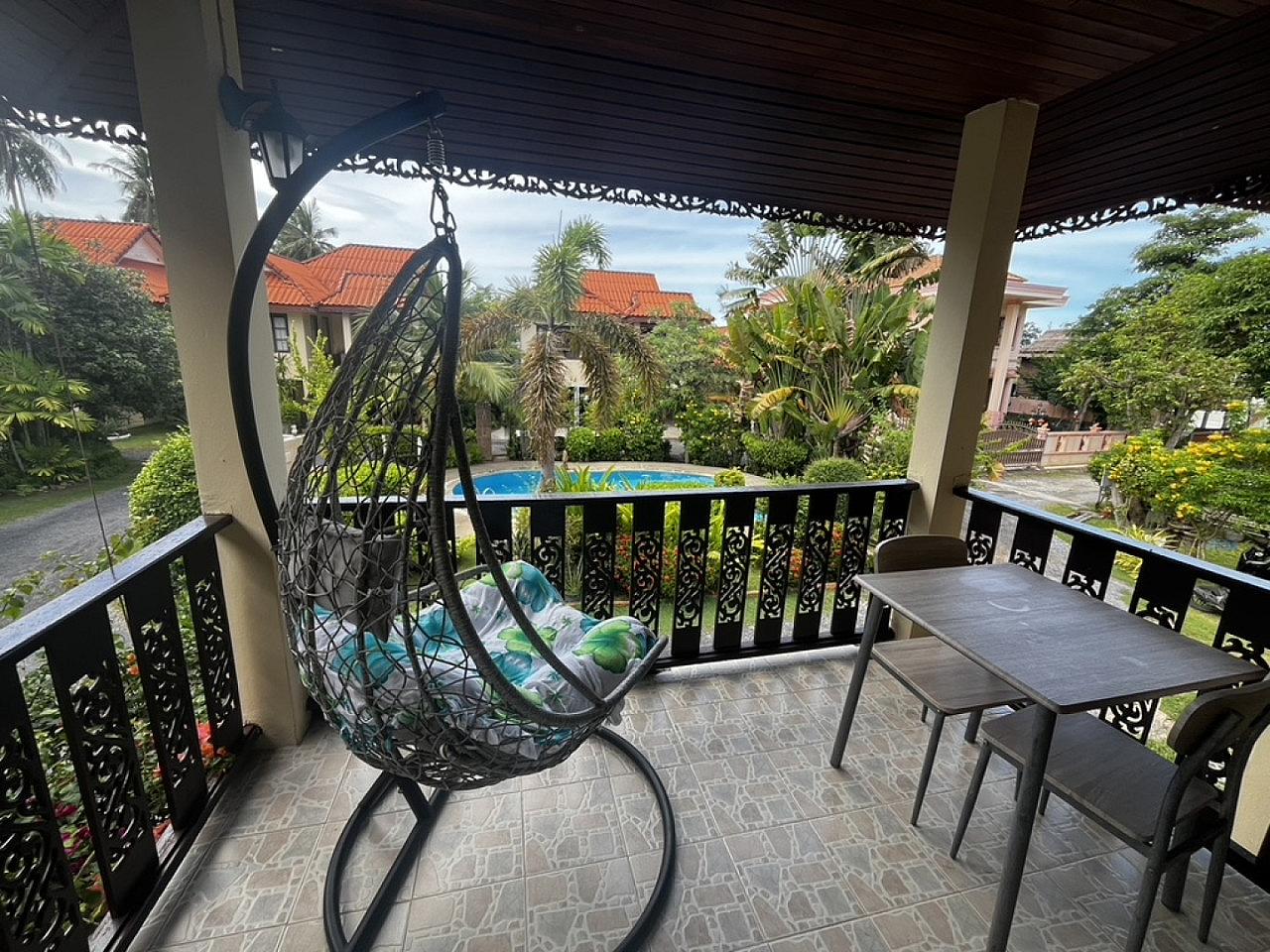 Bed In A 2-Bed Males Only Room - Charming Coliving in Koh Samui's Serene Tambon Maret - Gallery - 58