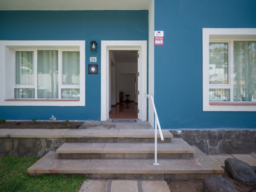 Stunning villa near Pío XII (colegio Teresiano) Bus Stop