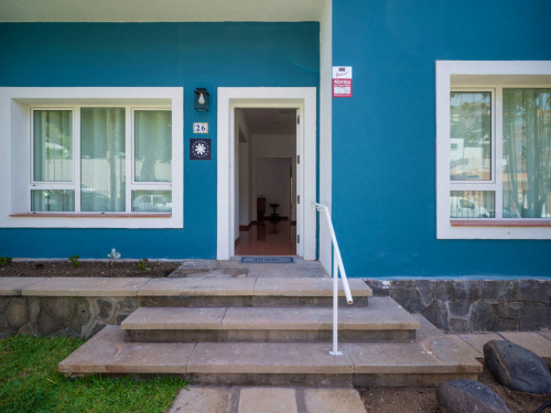 Stunning villa near Pío XII (colegio Teresiano) Bus Stop