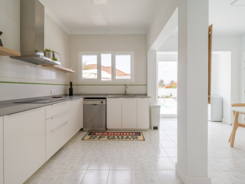 Stunning villa near Pío XII (colegio Teresiano) Bus Stop