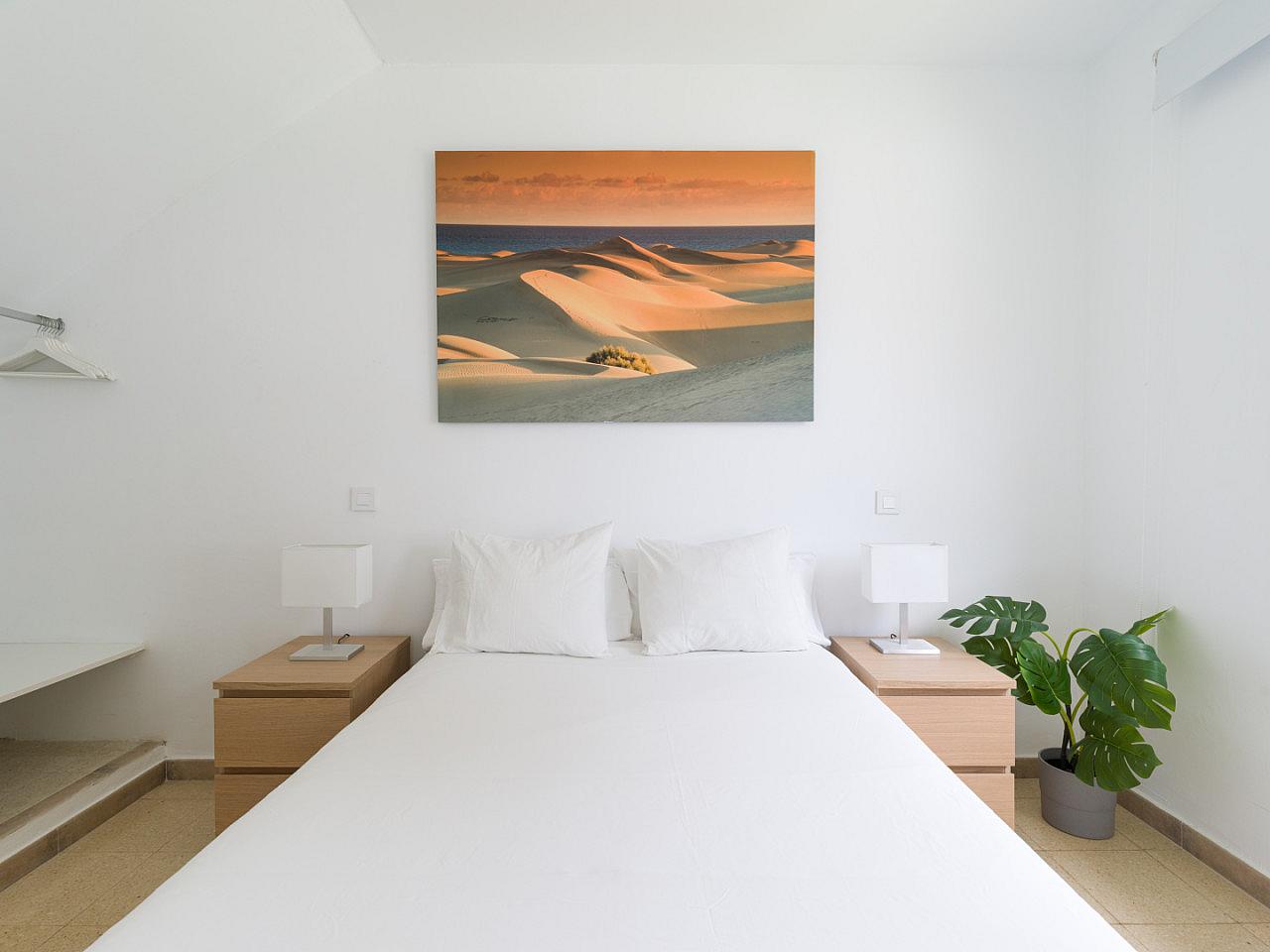 Room I - Stunning villa near Pío XII (colegio Teresiano) Bus Stop - Gallery - 32