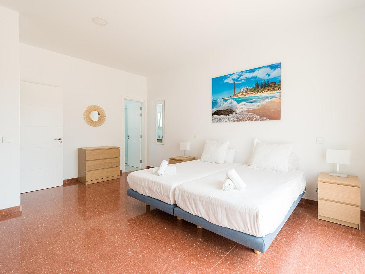 Room II - Stunning villa near Pío XII (colegio Teresiano) Bus Stop - Gallery - 38