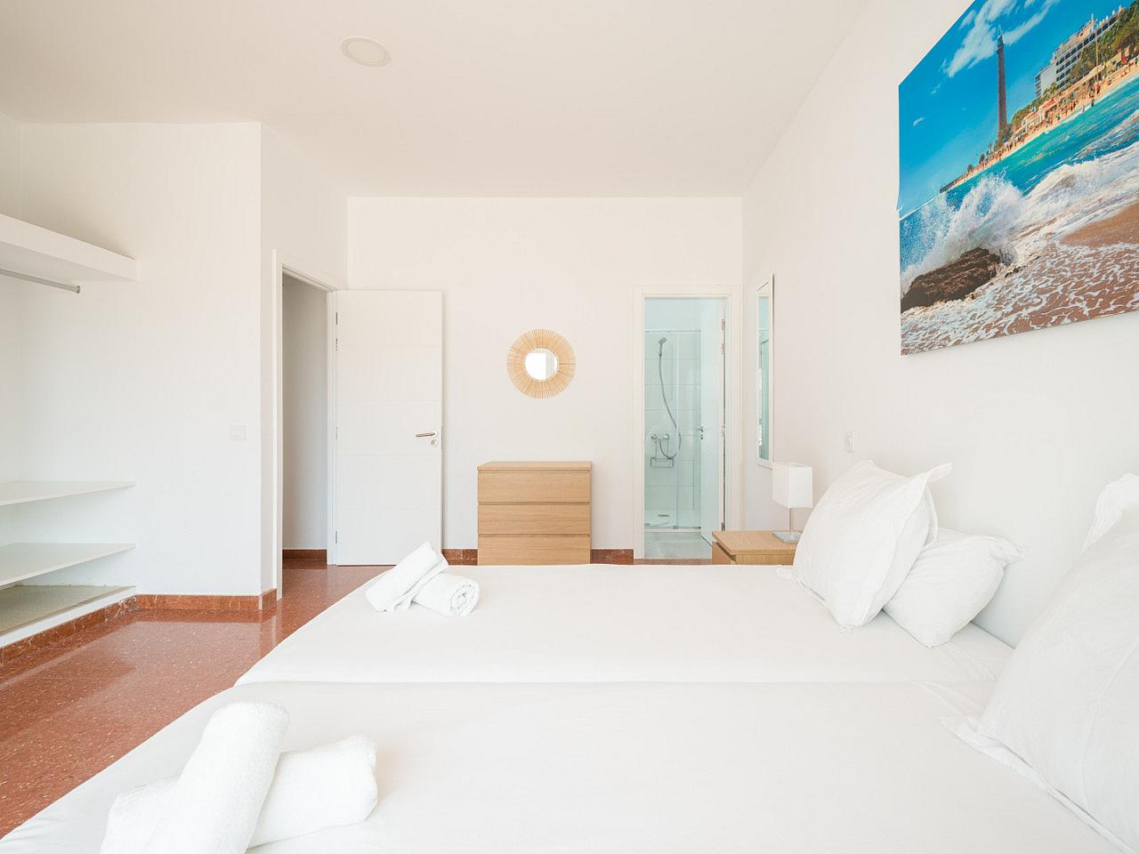 Room II - Stunning villa near Pío XII (colegio Teresiano) Bus Stop - Gallery - 30