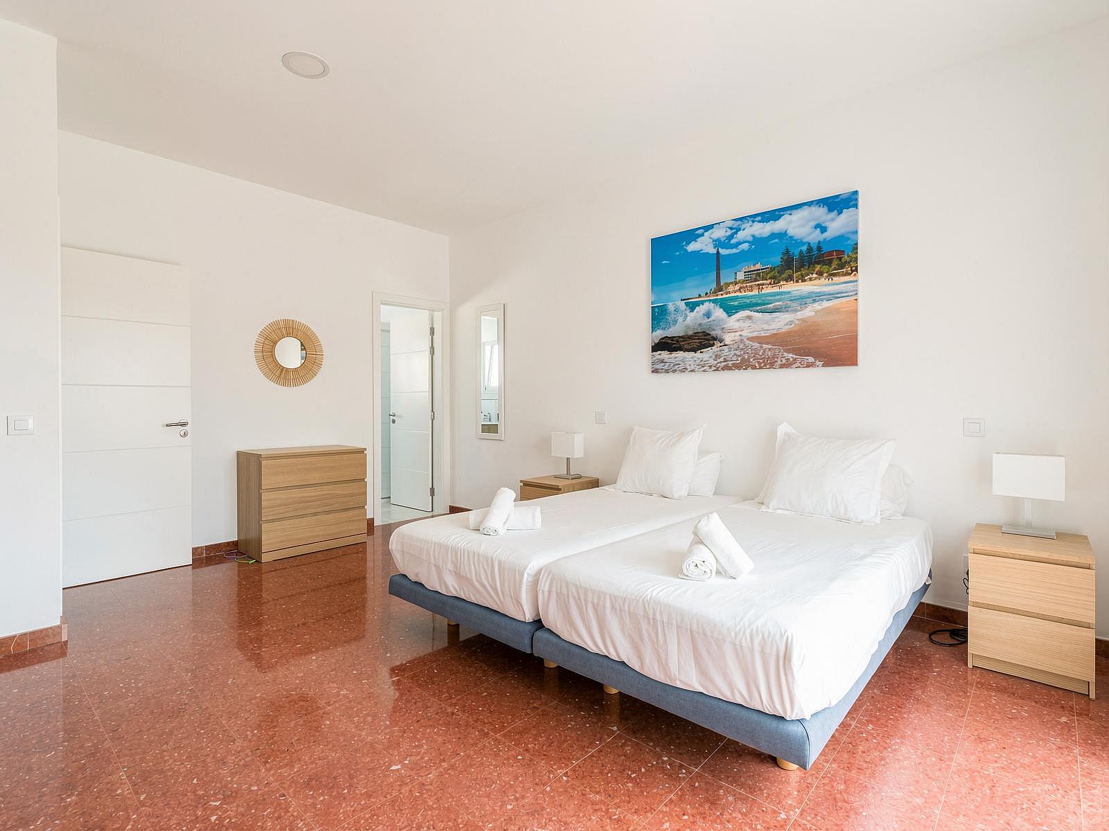 Room II - Stunning villa near Pío XII (colegio Teresiano) Bus Stop - Gallery - 24
