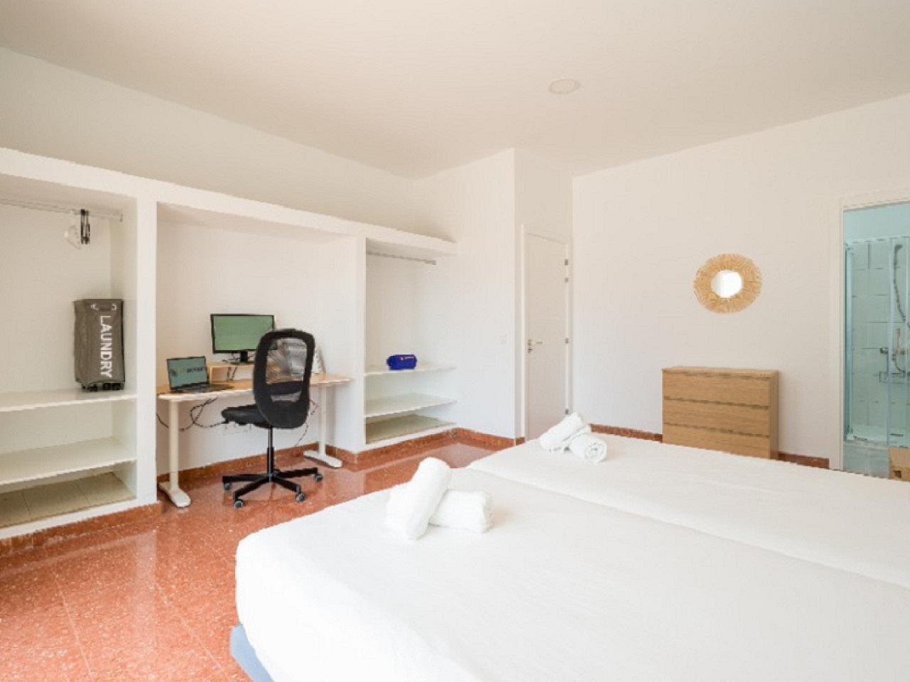 Room II - Stunning villa near Pío XII (colegio Teresiano) Bus Stop - Gallery - 32