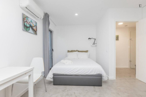 Lighted Studio close to Aveiro University