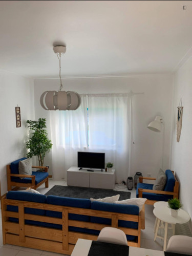 Cozy 1 Bedroom Apartment close to Quiaios Beach
