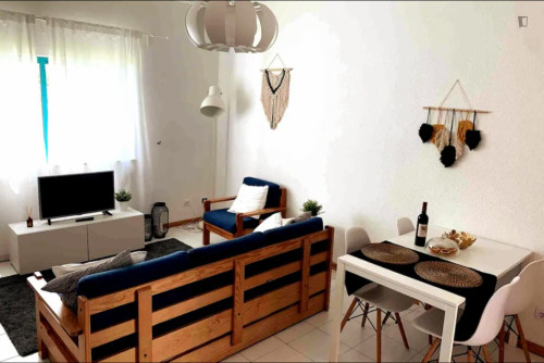 Cozy 1 Bedroom Apartment close to Quiaios Beach