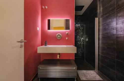 Vintage 1 Bedroom Apartment close to  Infante Dom Pedro Park - Gallery - 9