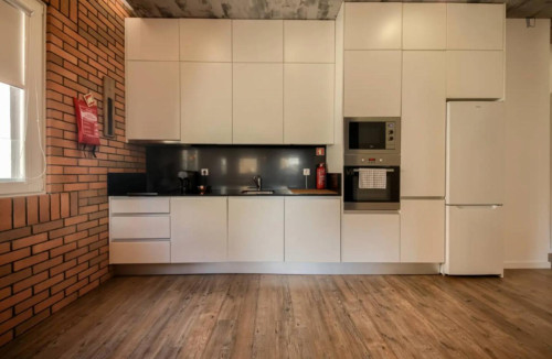Vintage 1 Bedroom Apartment close to  Infante Dom Pedro Park - Gallery - 12