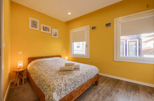 Vintage 1 Bedroom Apartment close to  Infante Dom Pedro Park - Gallery - 27
