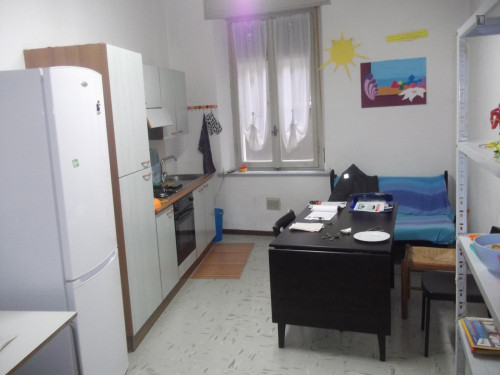 Single Bedroom in a 4 bedroom apartment in Parma