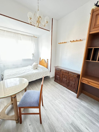 Elegant double bedroom near Parque Campo Grande
