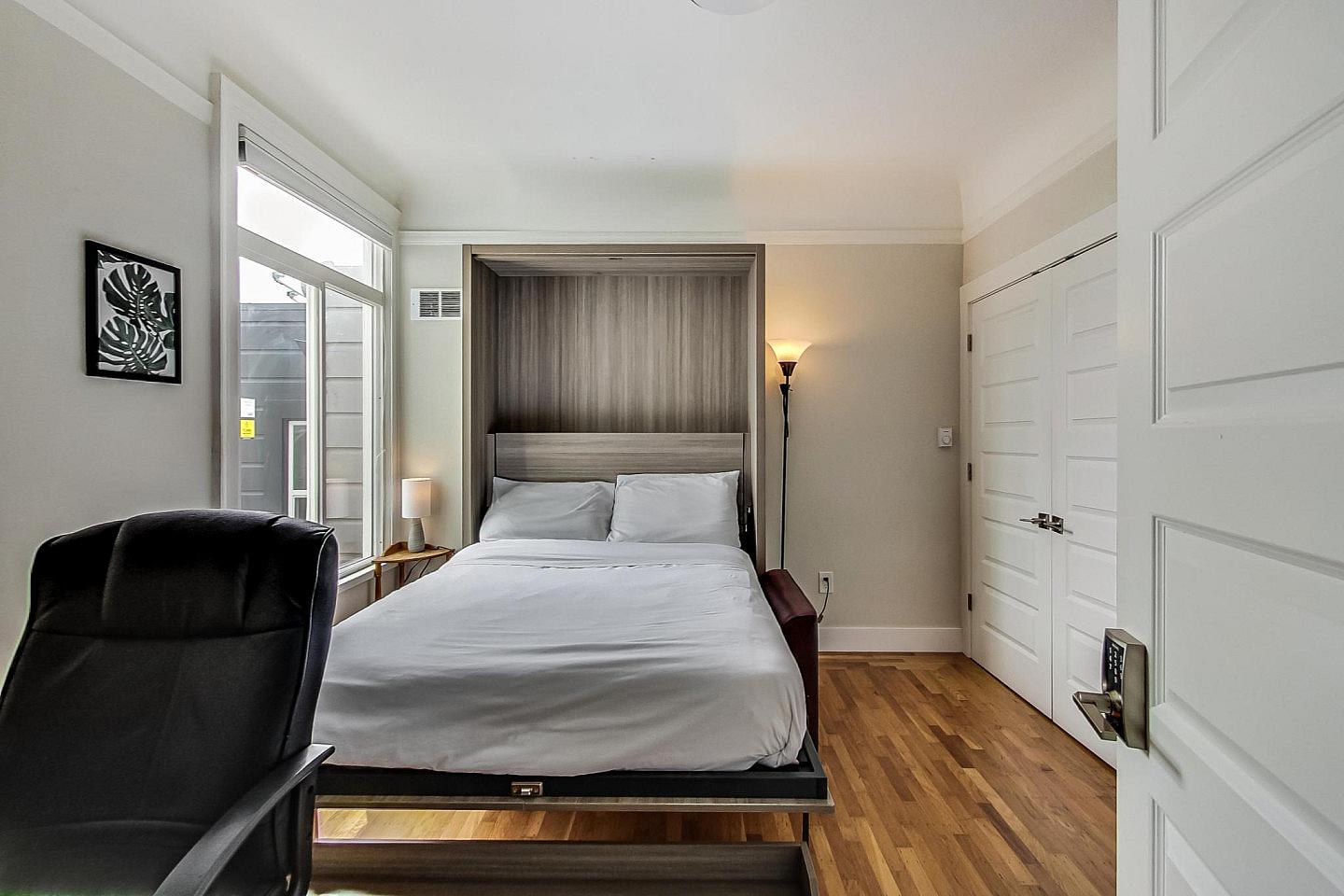  Room 3  -  New 2020 Rebuild w/ Shared Patio + Yard  - Gallery -  13