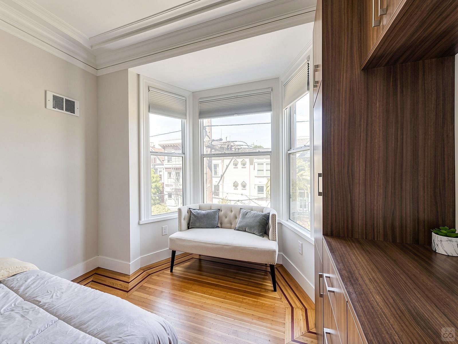  Room 1  -  New 2020 Rebuild w/ Shared Patio + Yard  - Gallery -  30