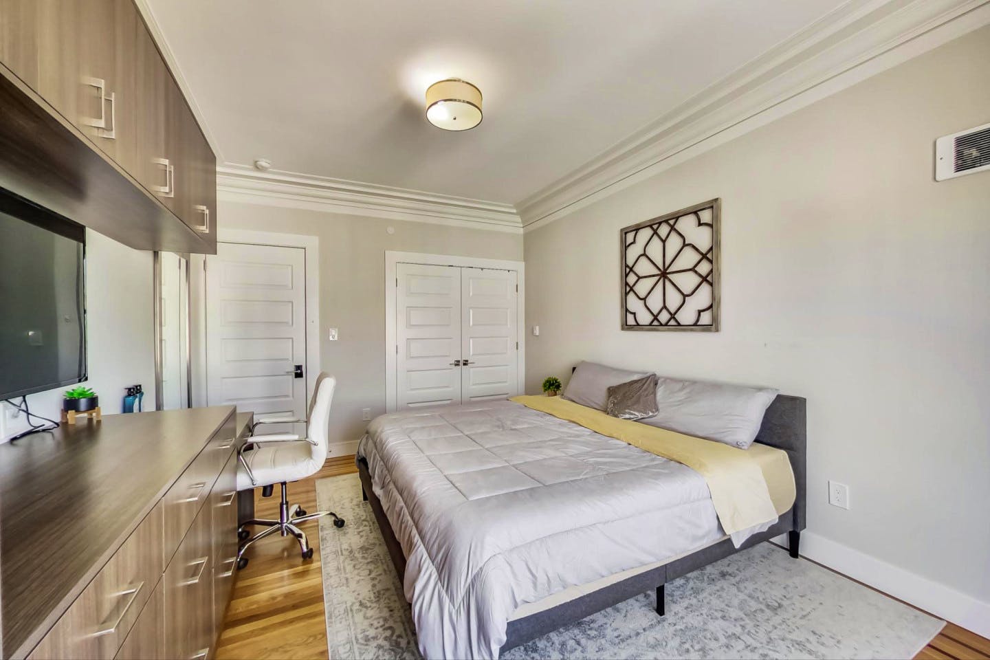  Room 1  -  New 2020 Rebuild w/ Shared Patio + Yard  - Gallery -  2