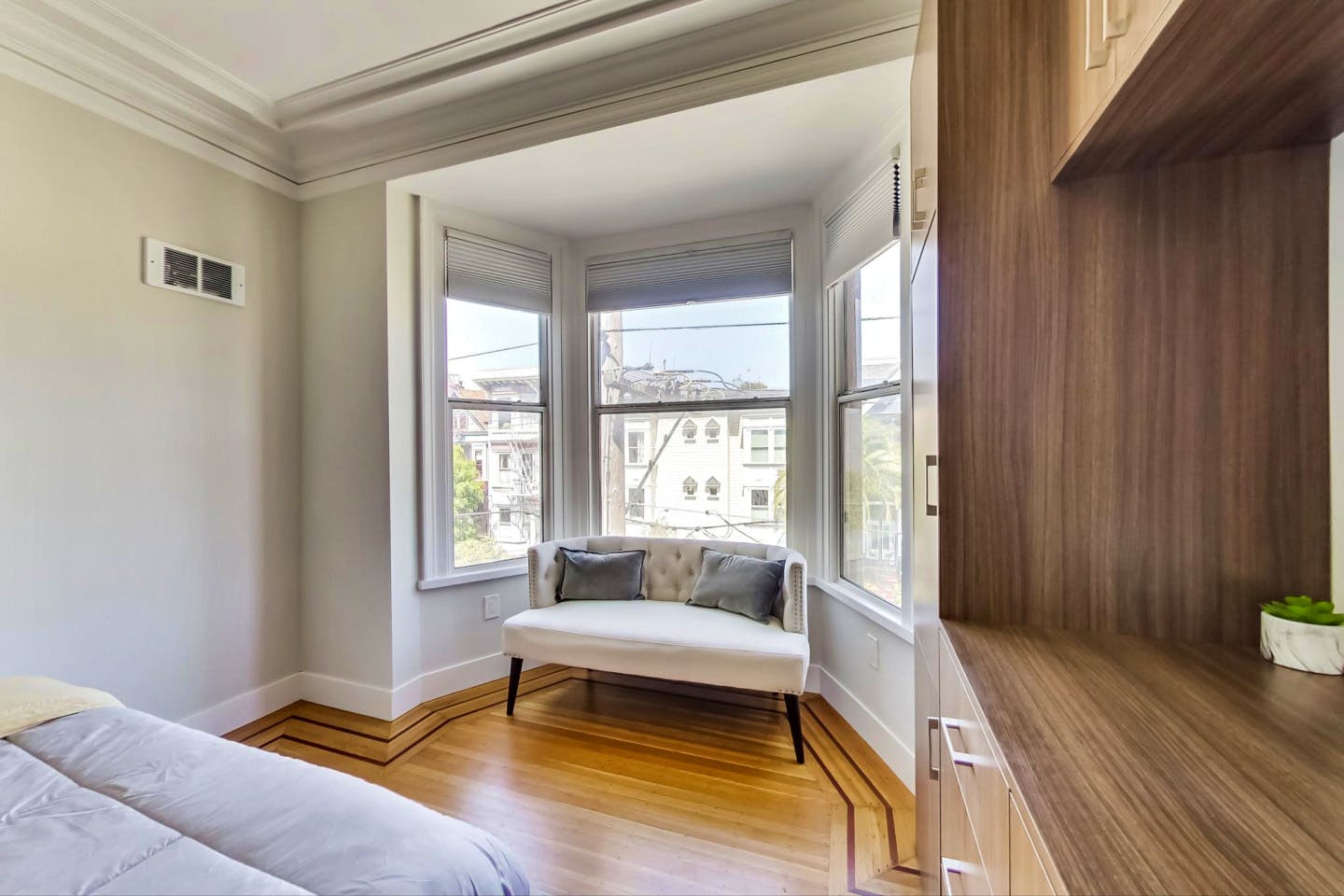  Room 1  -  New 2020 Rebuild w/ Shared Patio + Yard  - Gallery -  5