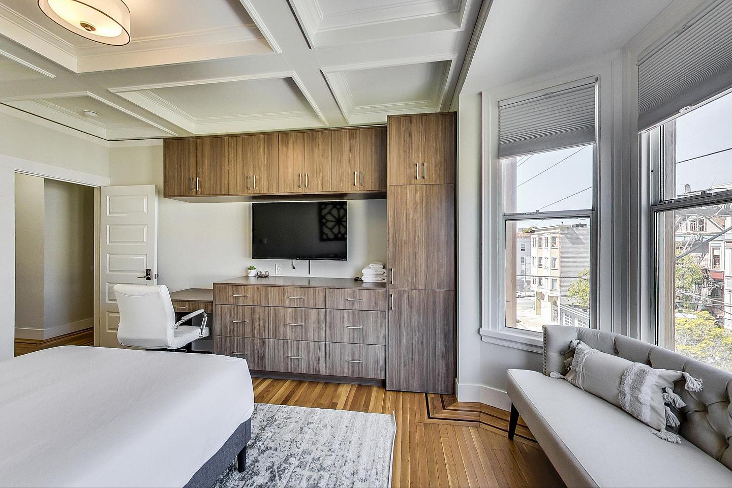  Room 2  -  New 2020 Rebuild w/ Shared Patio + Yard  - Gallery -  15