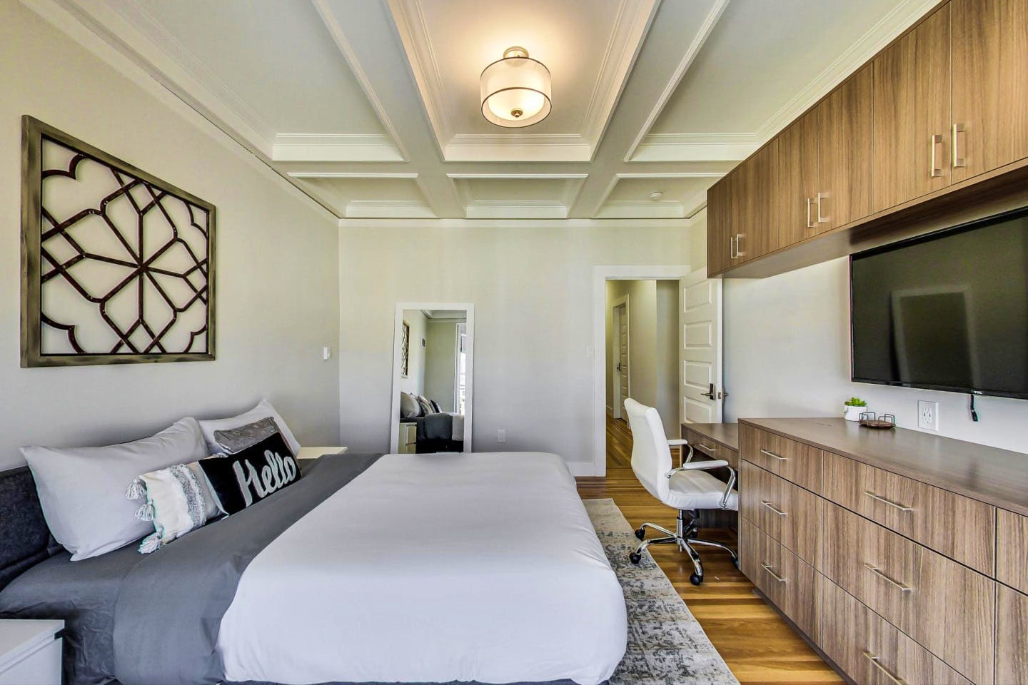  Room 2  -  New 2020 Rebuild w/ Shared Patio + Yard  - Gallery -  4