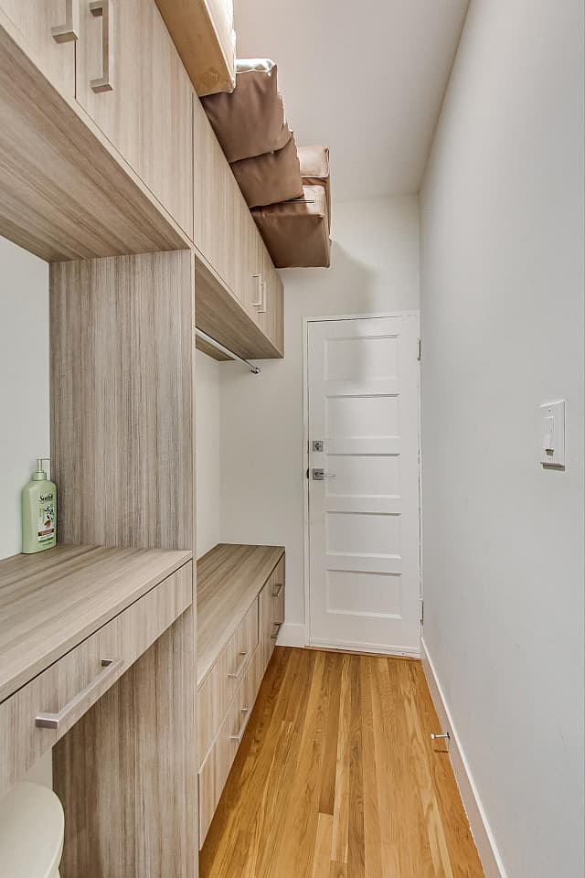 Room 4 - New 2020 Rebuild w/ Shared Patio + Yard - Gallery - 27