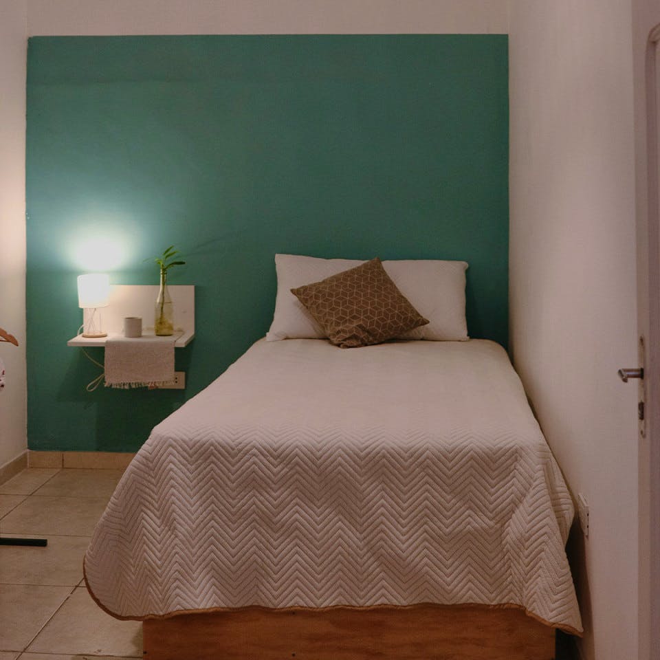 Private Room W/shared Bathroom Women Only - 8