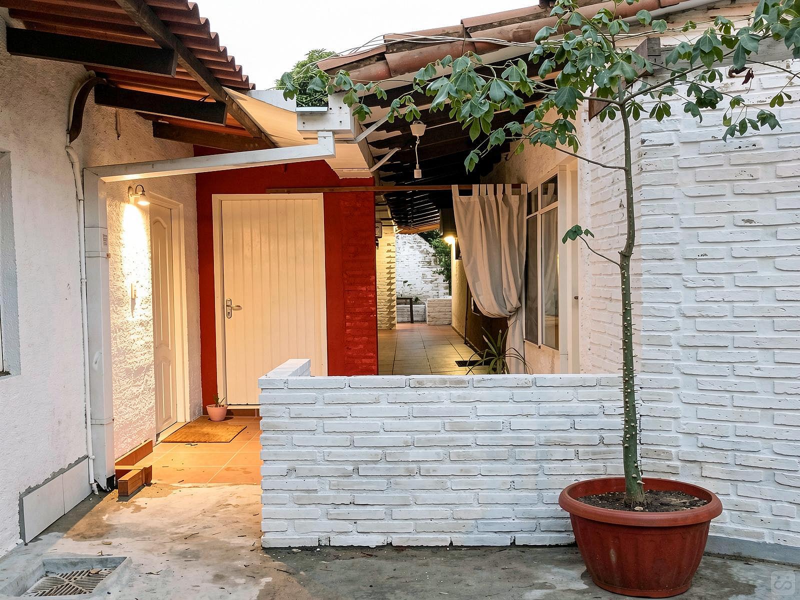 Medium Room Shared/bathroom (With Visits) - 10