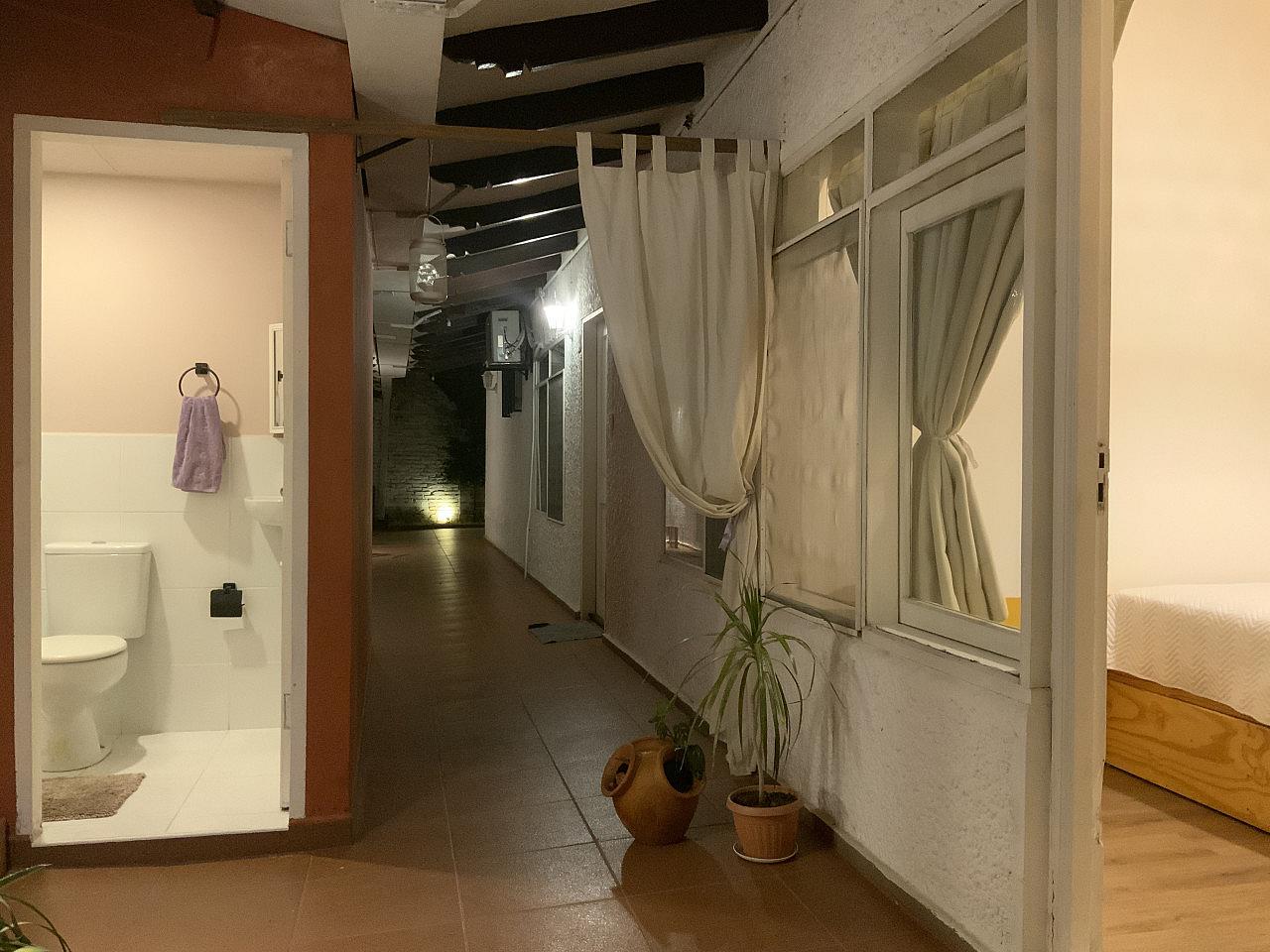 Medium Room Shared/bathroom (With Visits) - 4