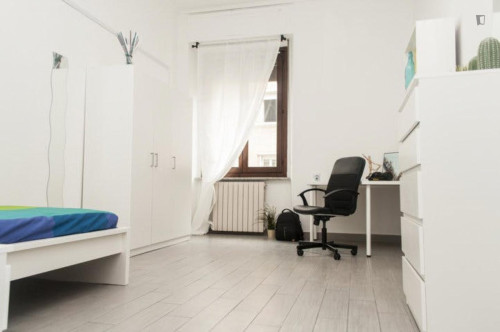 Cosy single bedroom near Clessidra park