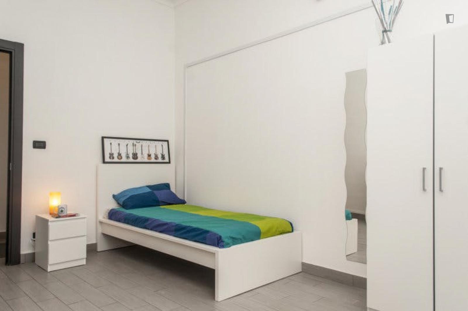 Cosy Single Bedroom Near Clessidra Park - Cosy single bedroom near Clessidra park - Gallery - 1