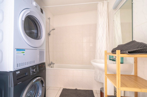 Beautiful 89 m² apartment for rent in coliving in Nantes