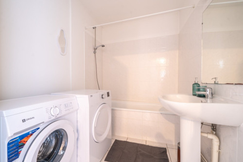 Large 89 m² apartment for rent in coliving on the Île de Nantes