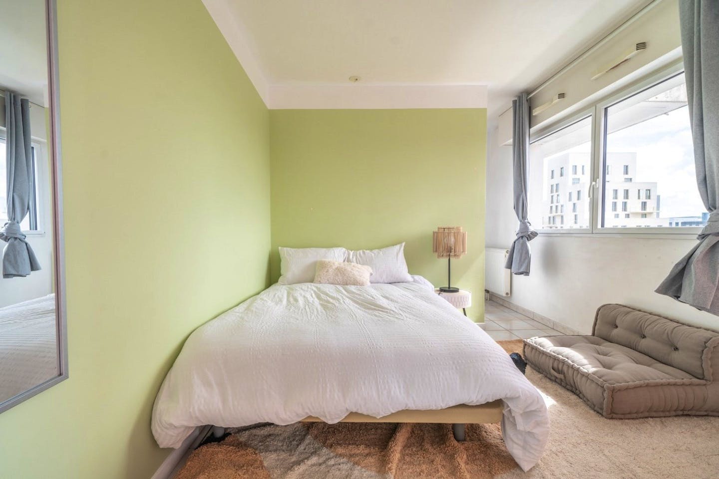 Move Into This Chic 14 M² Room - 4