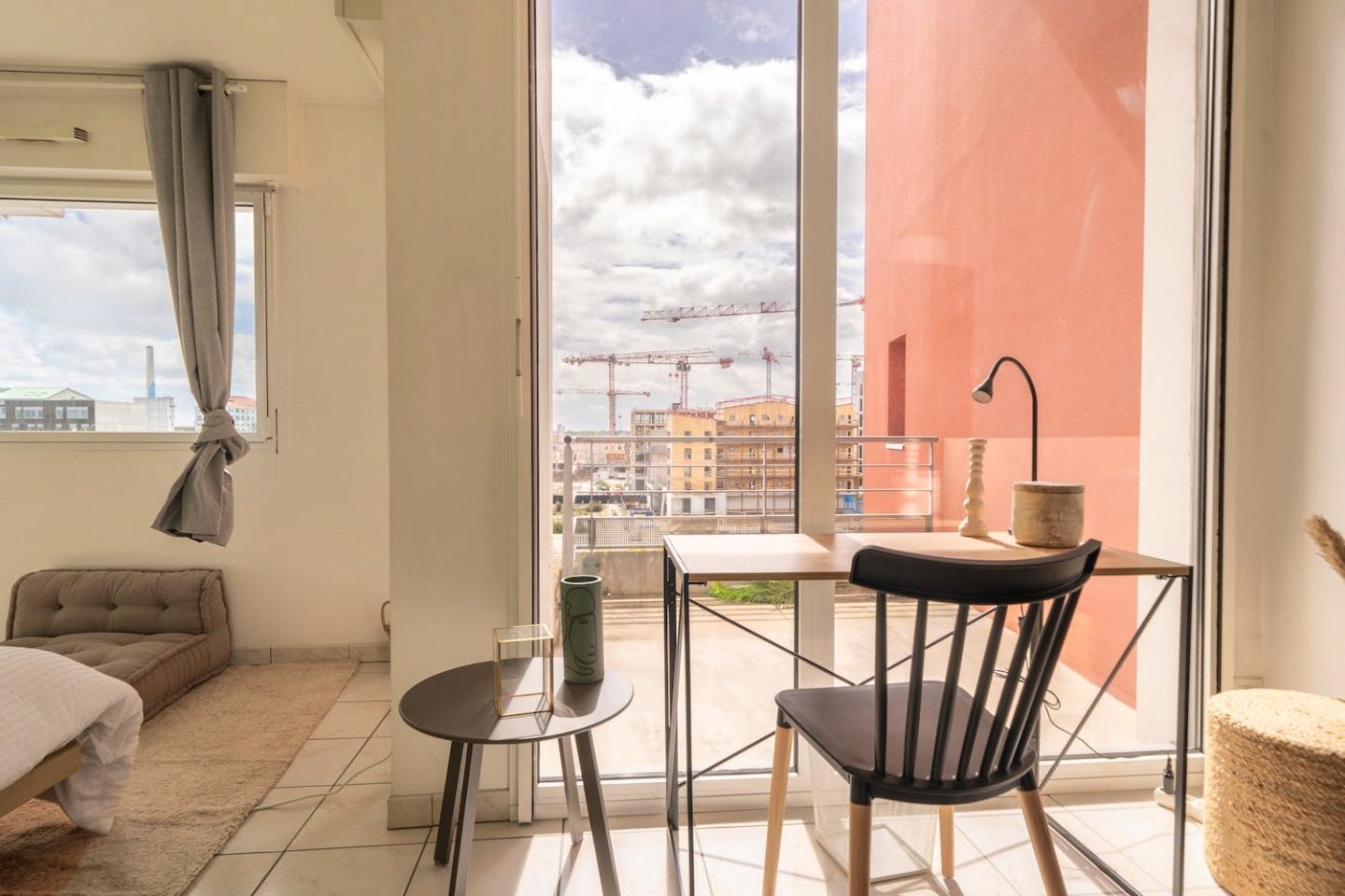 Move Into This Chic 14 M² Room - 7
