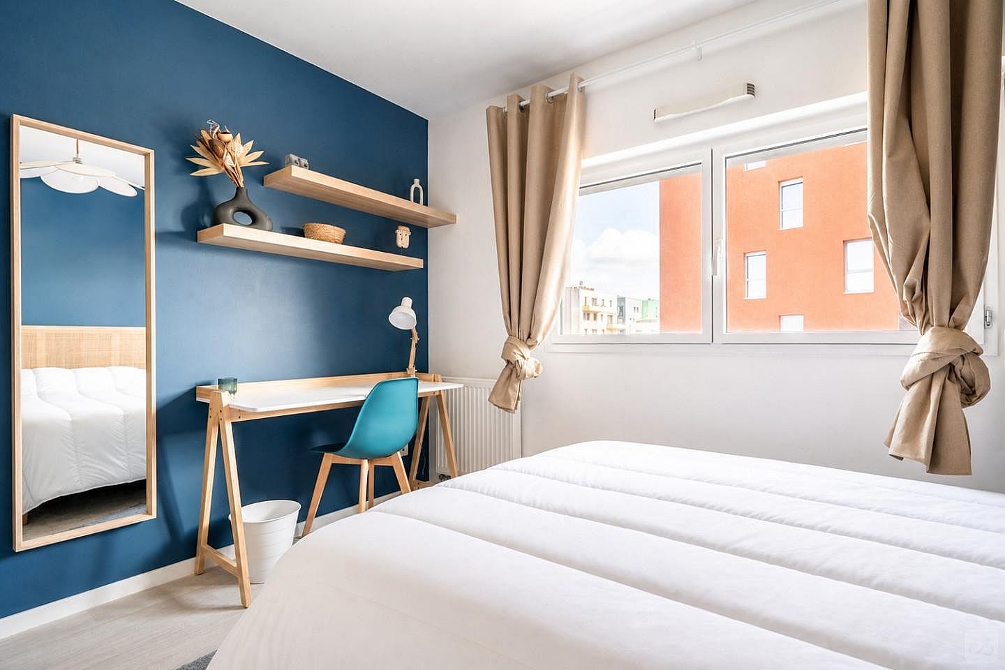 Move Into This 10 M² Room For Rent - 8