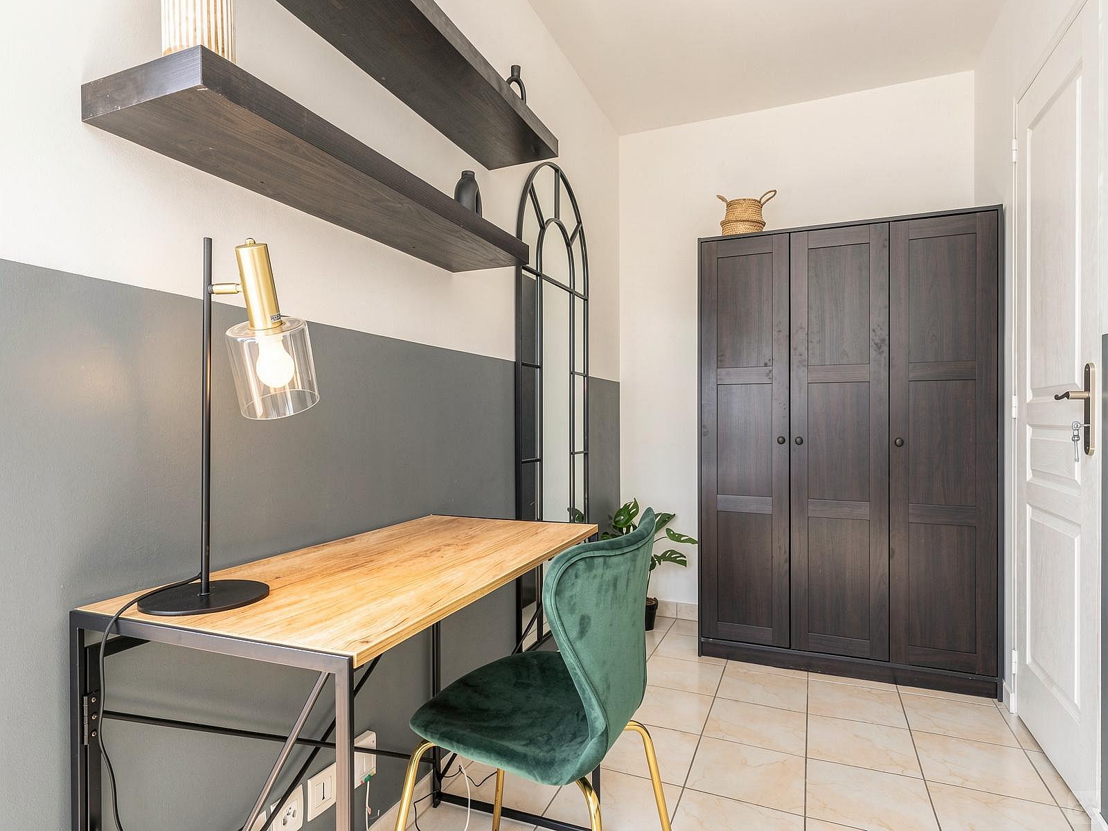 Move Into This Large 15 M² Room - 7