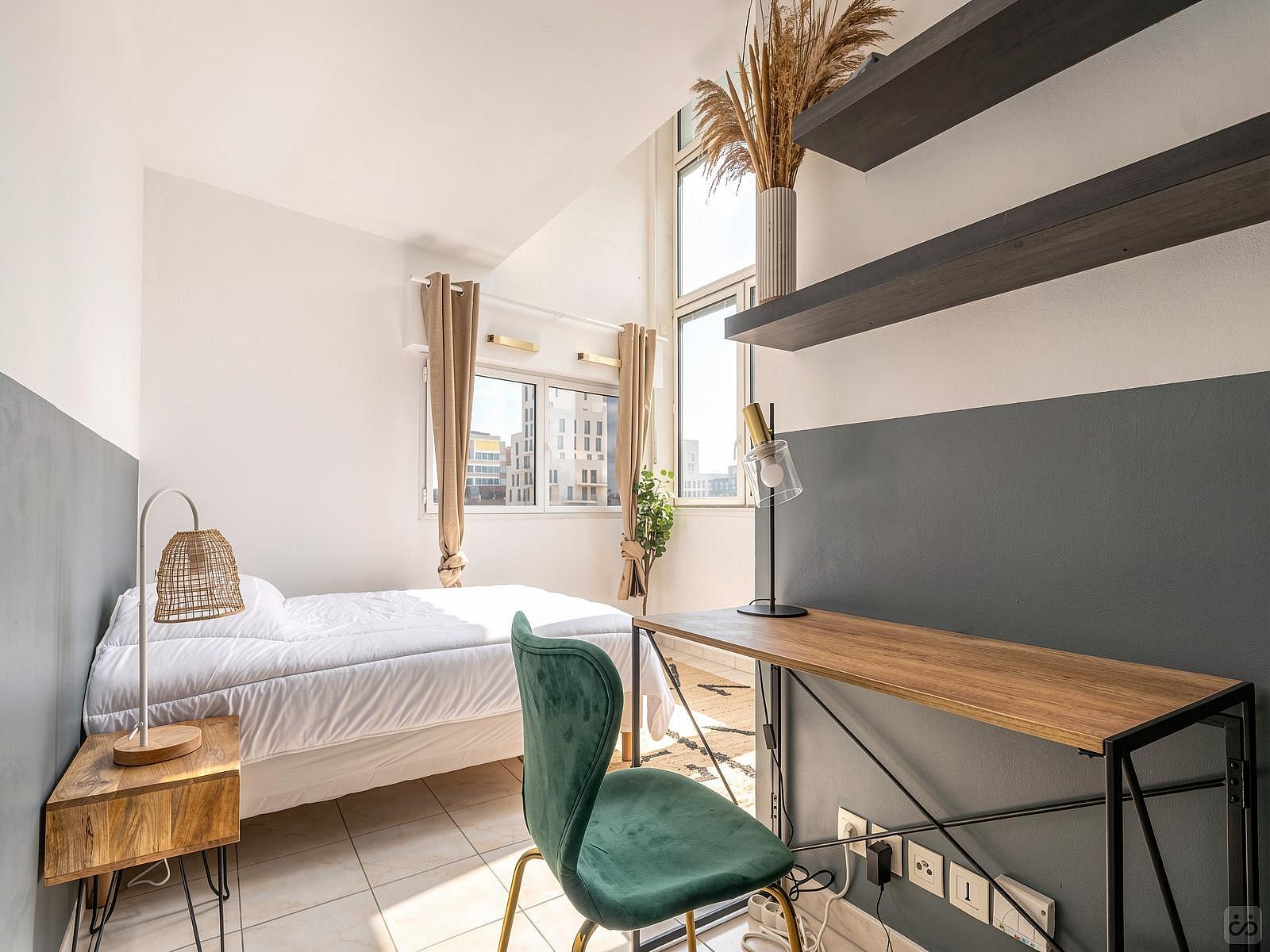 Move Into This Large 15 M² Room - 6