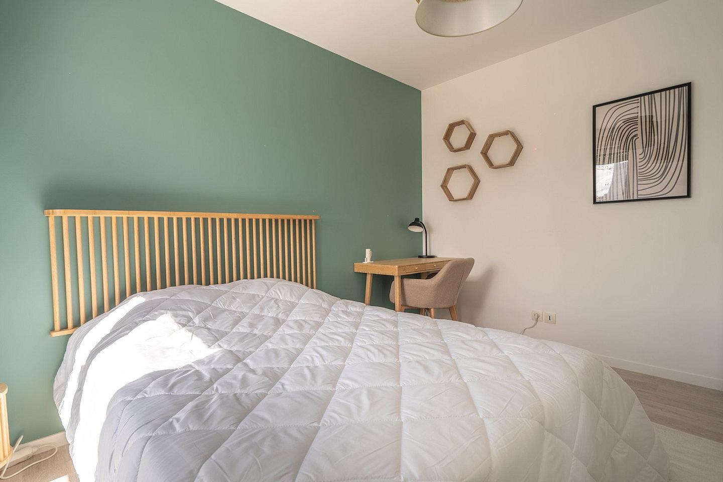 Move Into This Minimalist 12 M² Room For Rent - 9