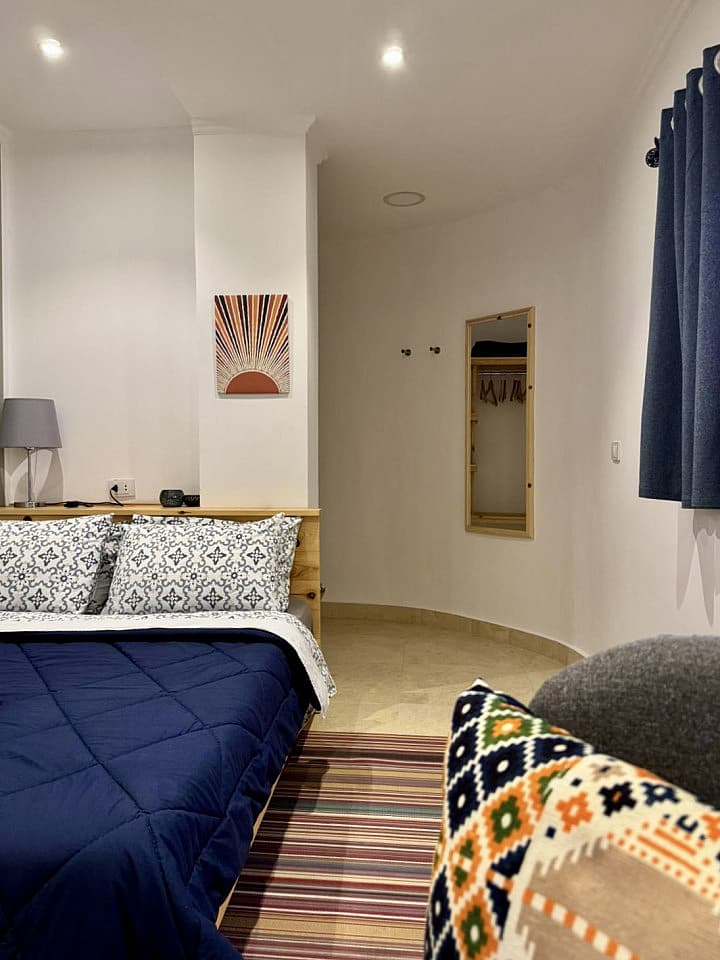 Double Bedroom, Shared Bathroom - 19