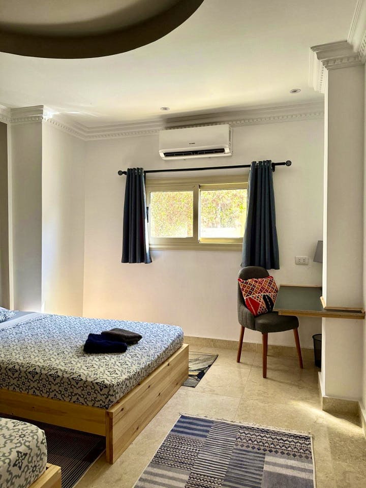 Bed In A 2-Bed Mixed Gender Room - 10