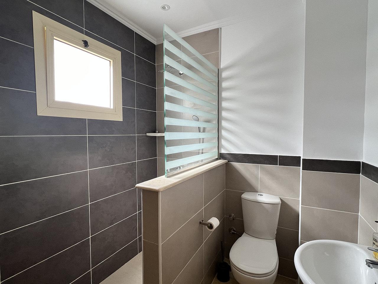 Bed In A 2-Bed Mixed Gender Room - 25