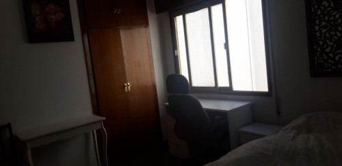 Double bedroom in 6-bedroom apartment