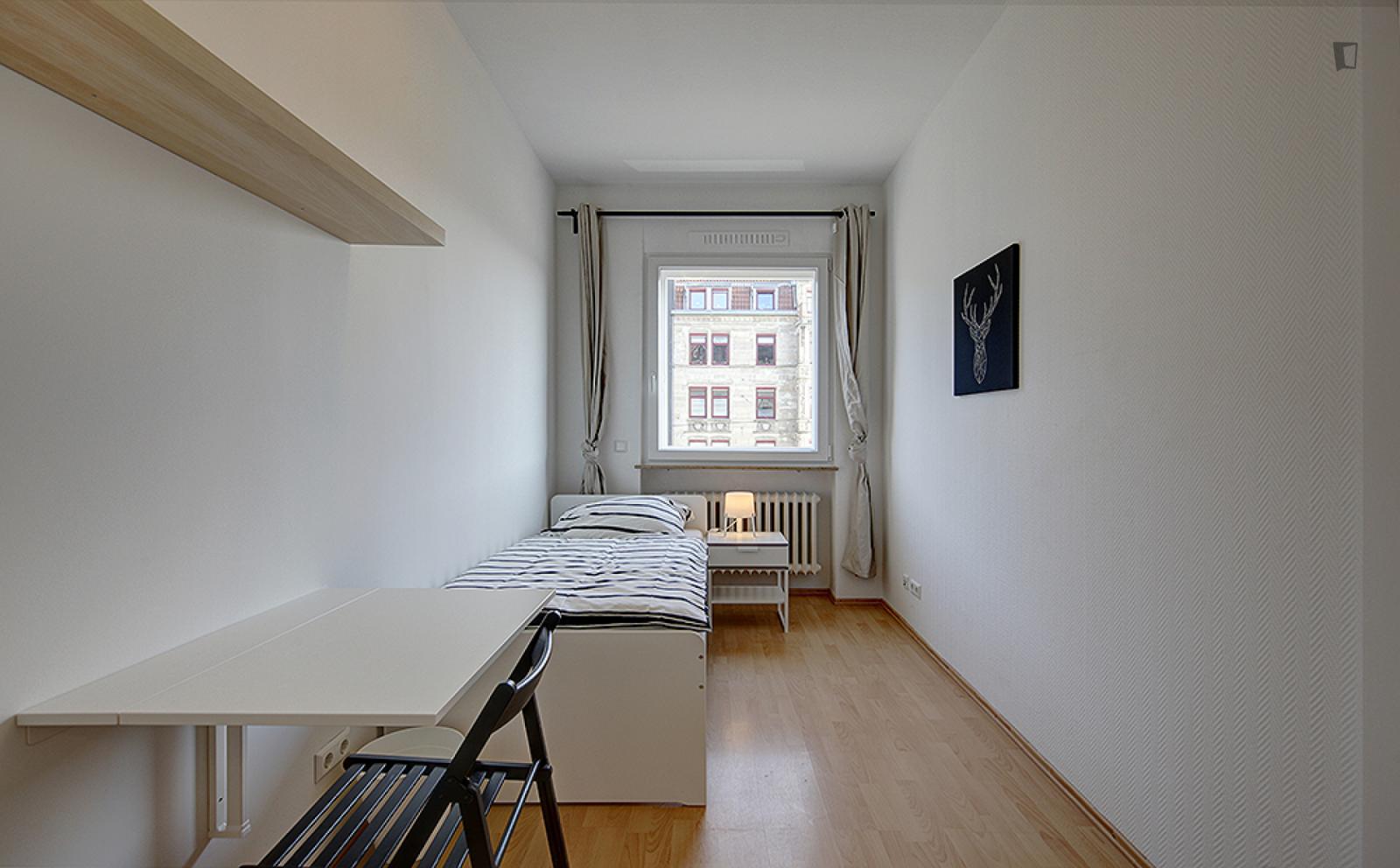  Pleasant Single Bedroom Near The Mercedesstraße Metro  -  Pleasant single bedroom near the Mercedesstraße metro  - Gallery -  1