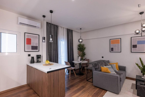 Aristo129 - Stylish Urban Retreat with Balcony by Metro - Gallery - 20