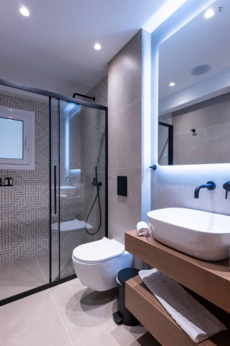 Aristo129 - Stylish Urban Retreat with Balcony by Metro - Gallery - 9