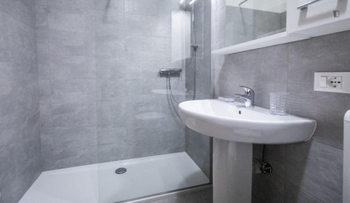 Appealing 1-bedroom apartment near the Udine train station  - Gallery -  5