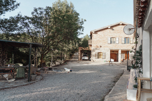 Serene Coliving Retreat in Nature with Amenities for Remote Workers in Lorca