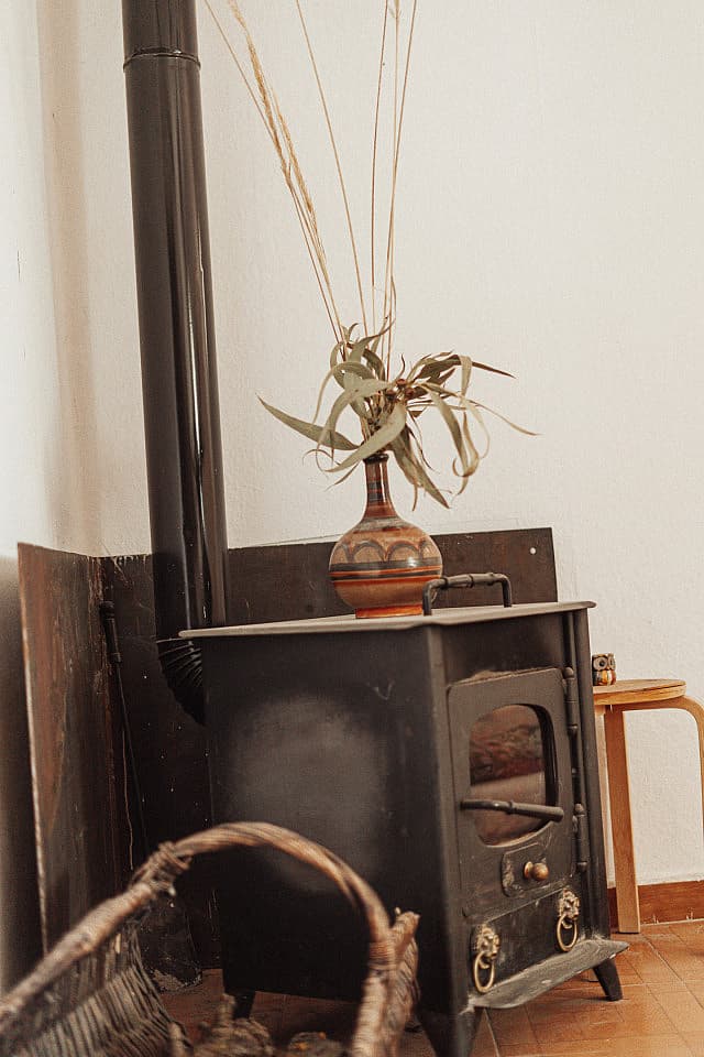  Cozy Room With Chimney (in Winter), Lavender  -  Lorca Home  - Gallery -  22